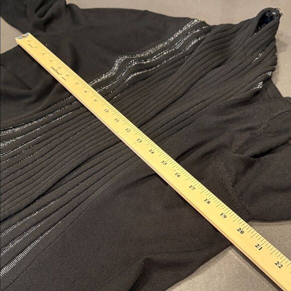 Chic Black and Silver Turtleneck Sweater - Picture 7 of 9